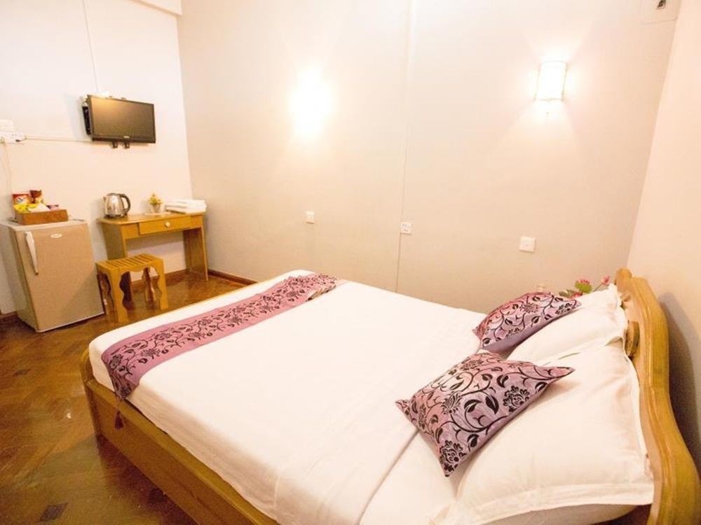 Myit Sone Hotel Mandalay Exterior photo